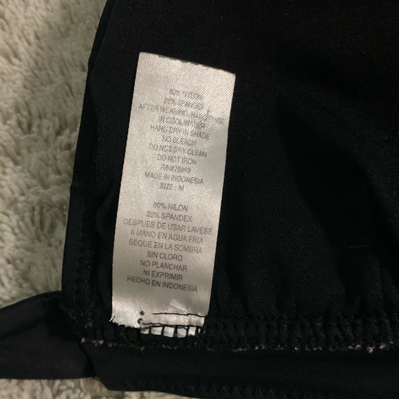 Bikini - Picture 4 of 4